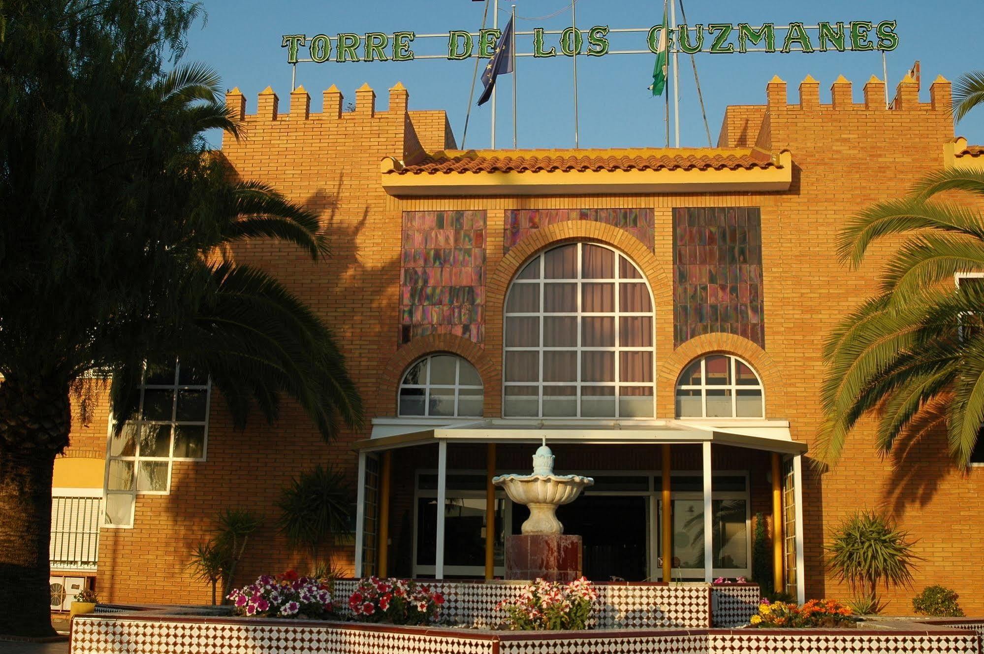 Torre De Guzmanes Hotel 3*