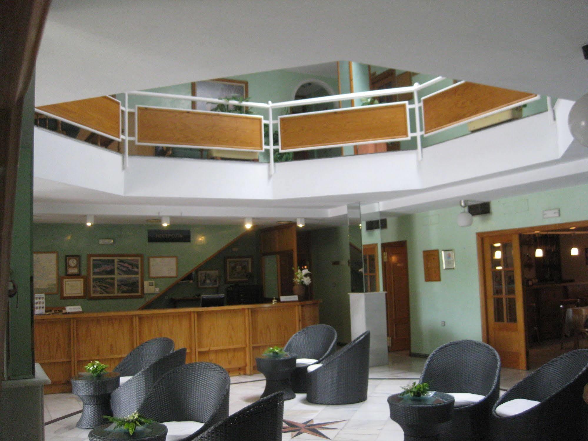 Torre De Guzmanes Hotel La Algaba