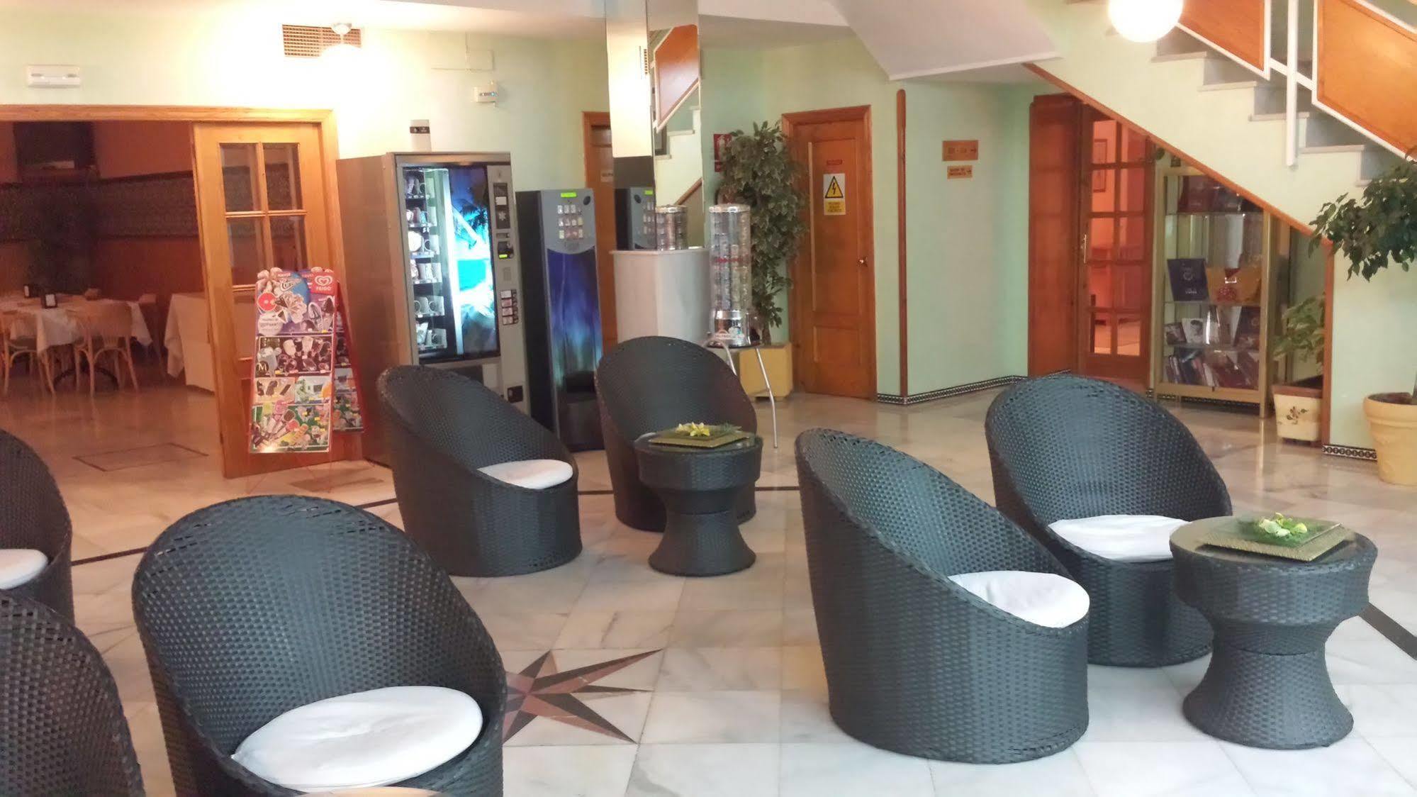 Torre De Guzmanes Hotel La Algaba