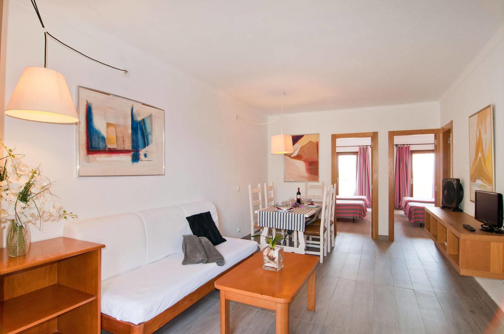 Estanques Apartment *