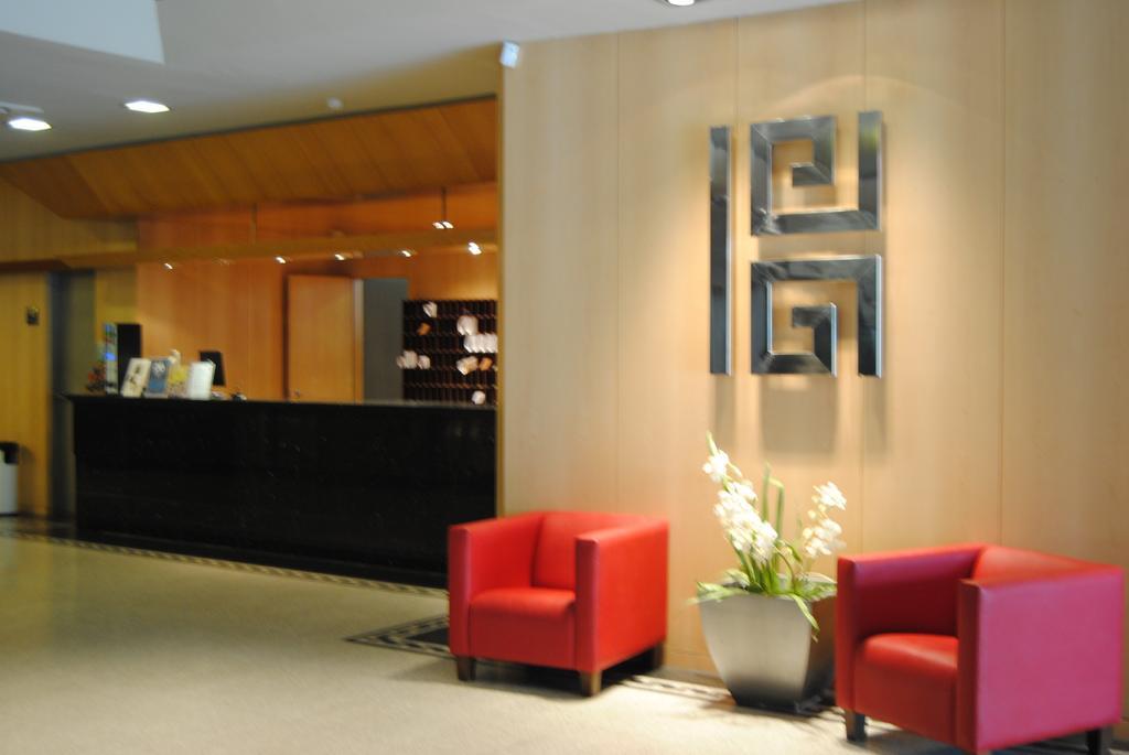 California Garden Hotel