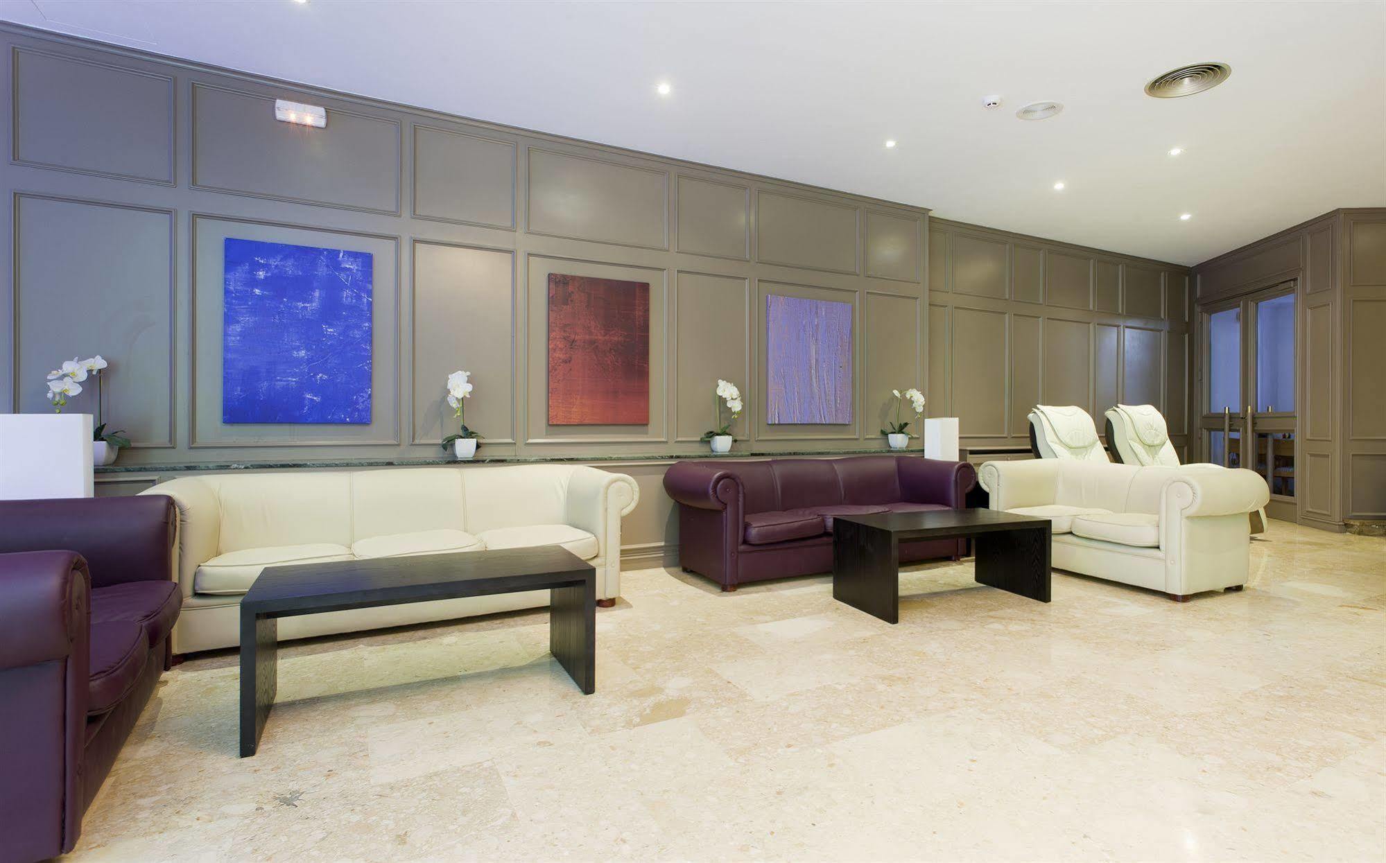 Globales America Hotel