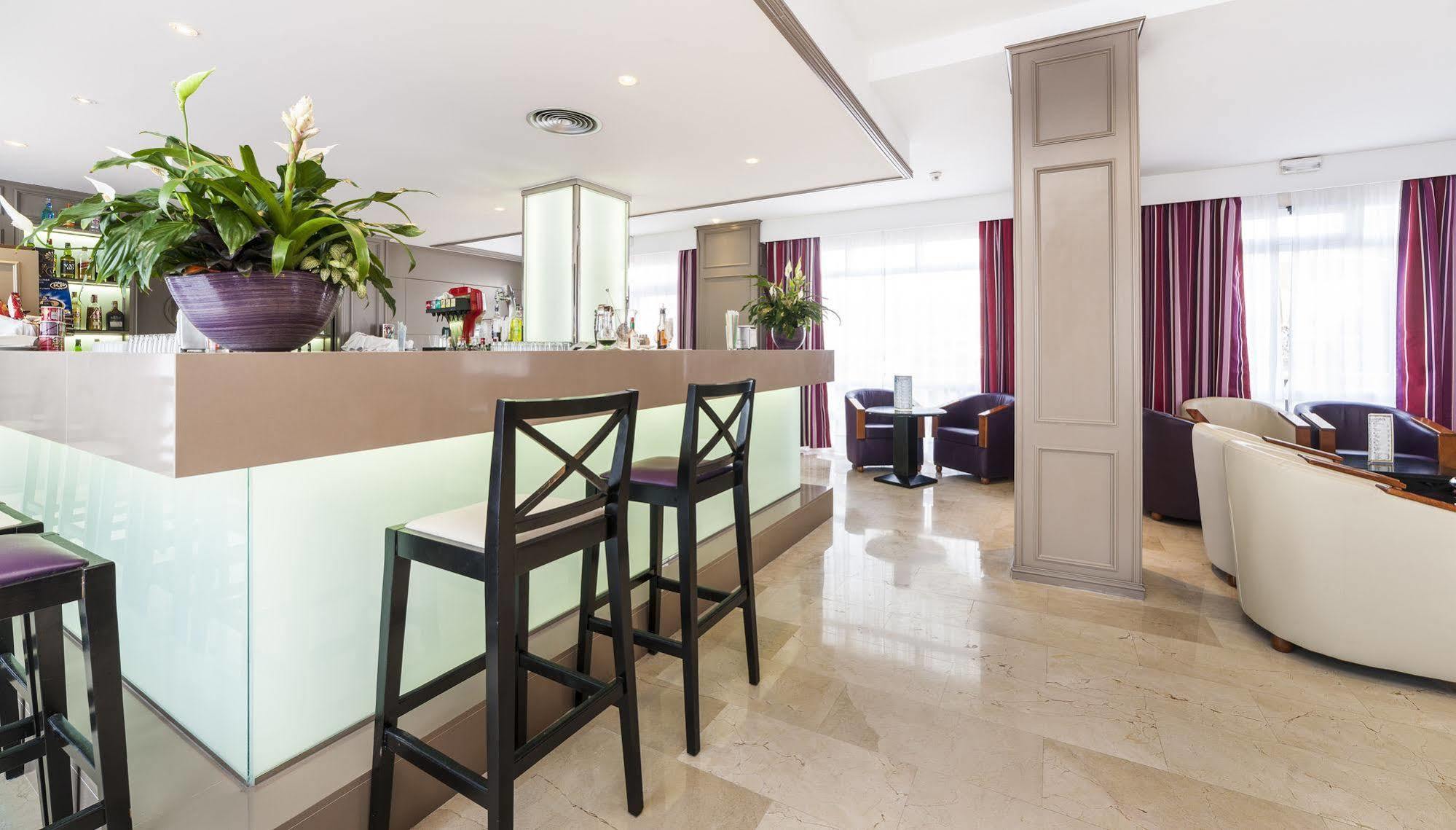 Globales America Hotel Calas de Mallorca