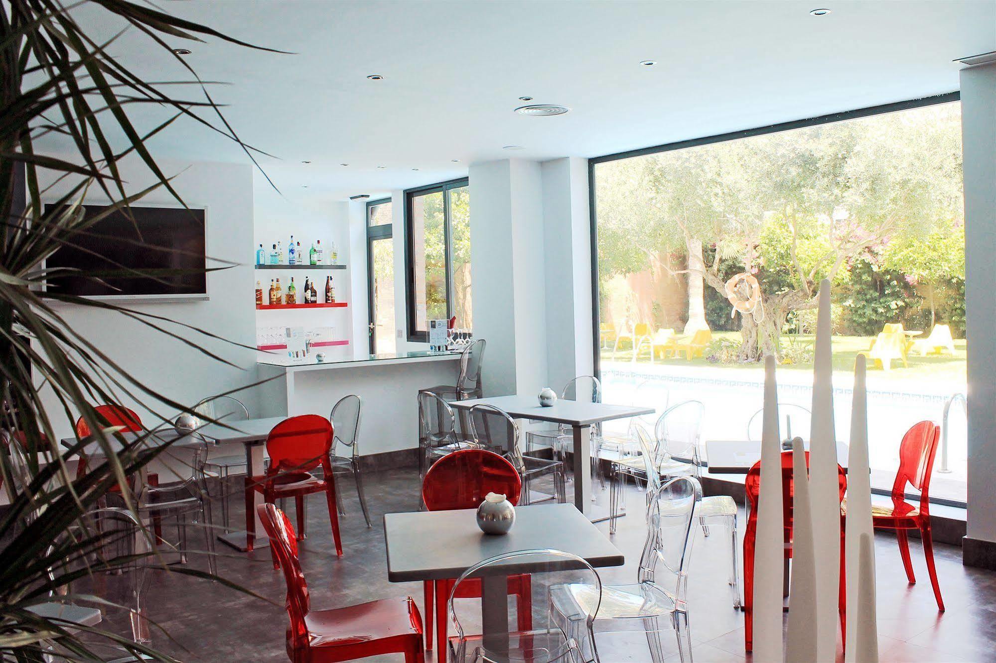 Aacr Monteolivos Hotel 3*