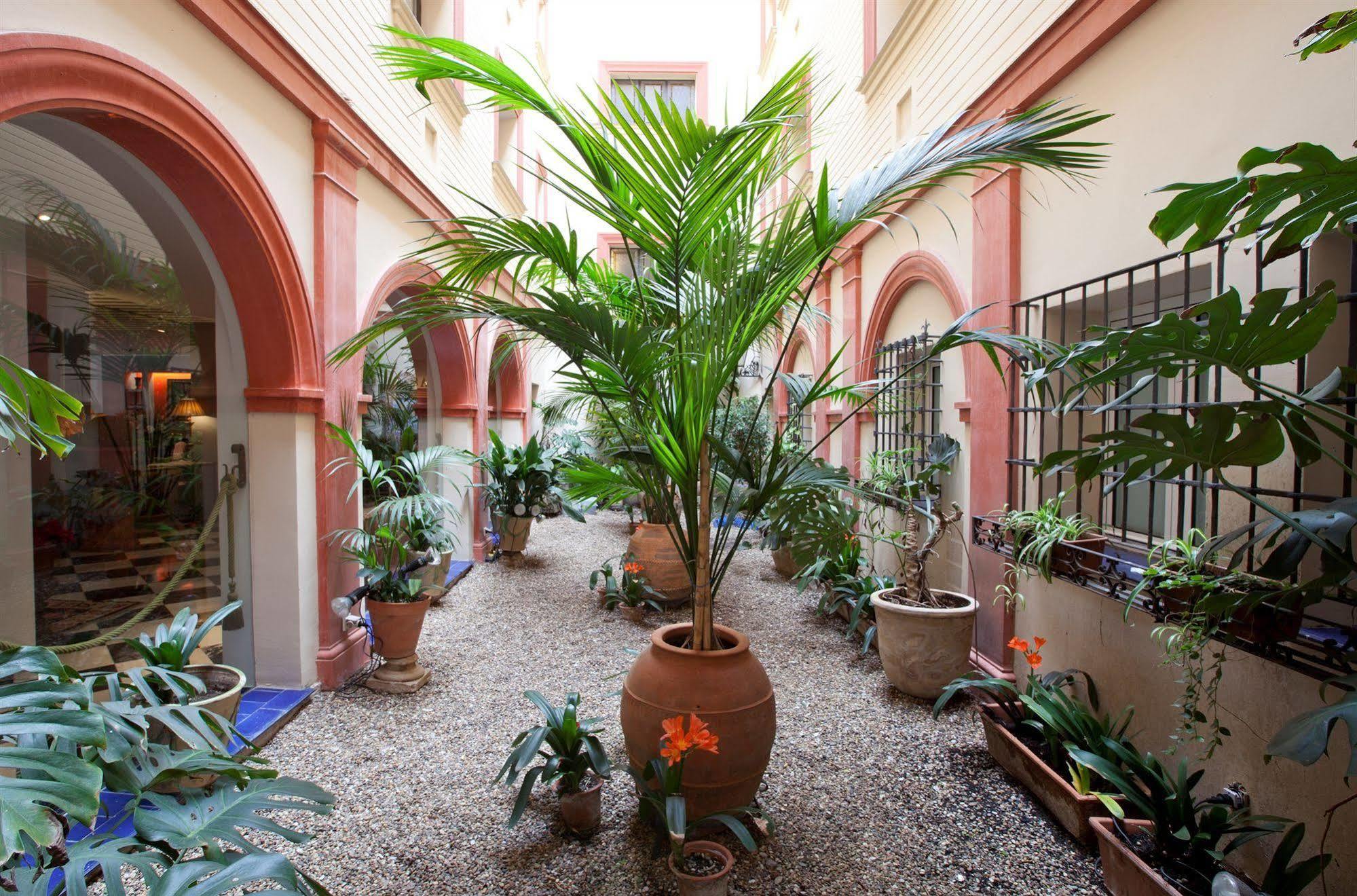 Hotel Doña María