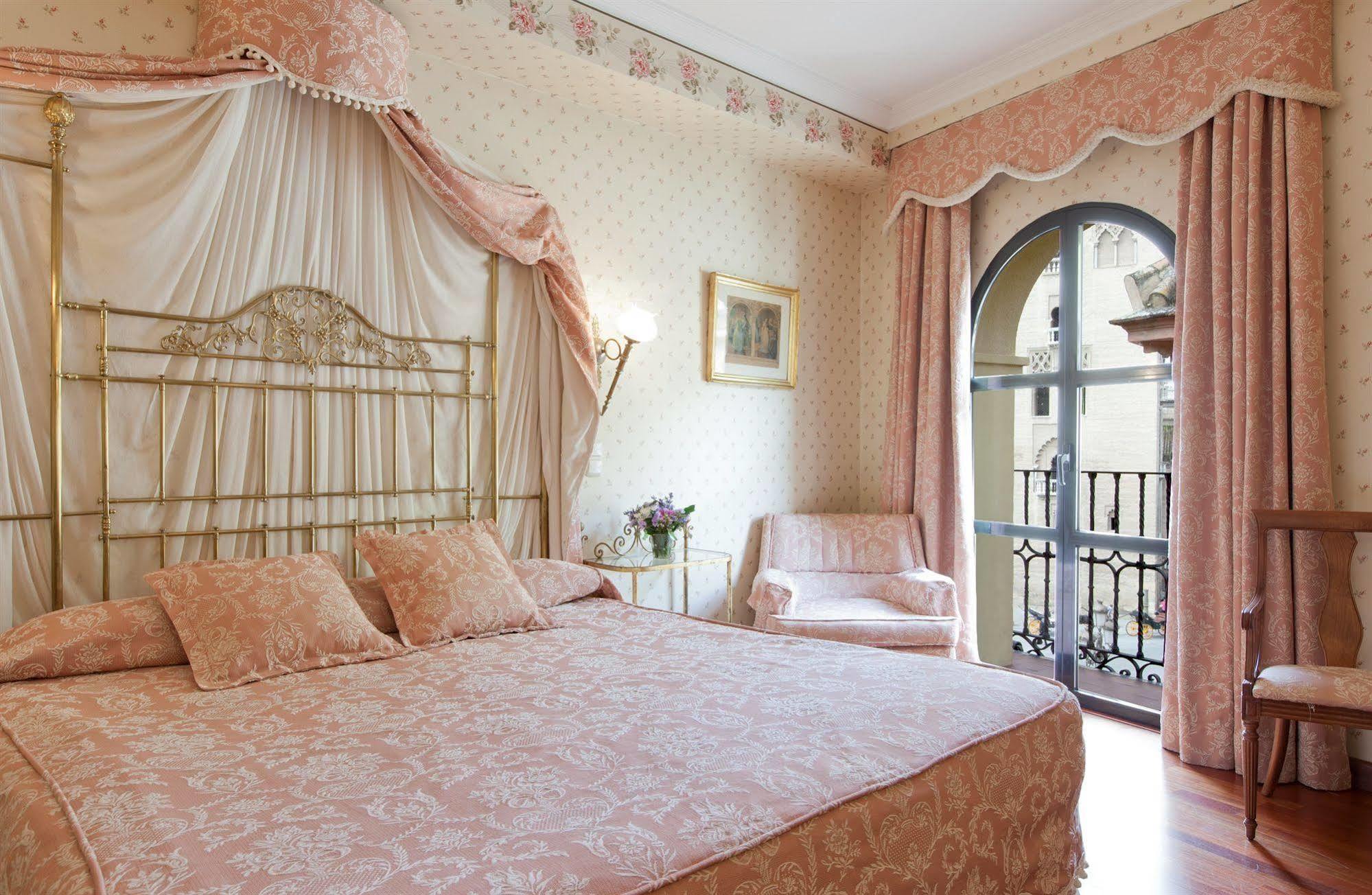 Hotel Doña María 4*
