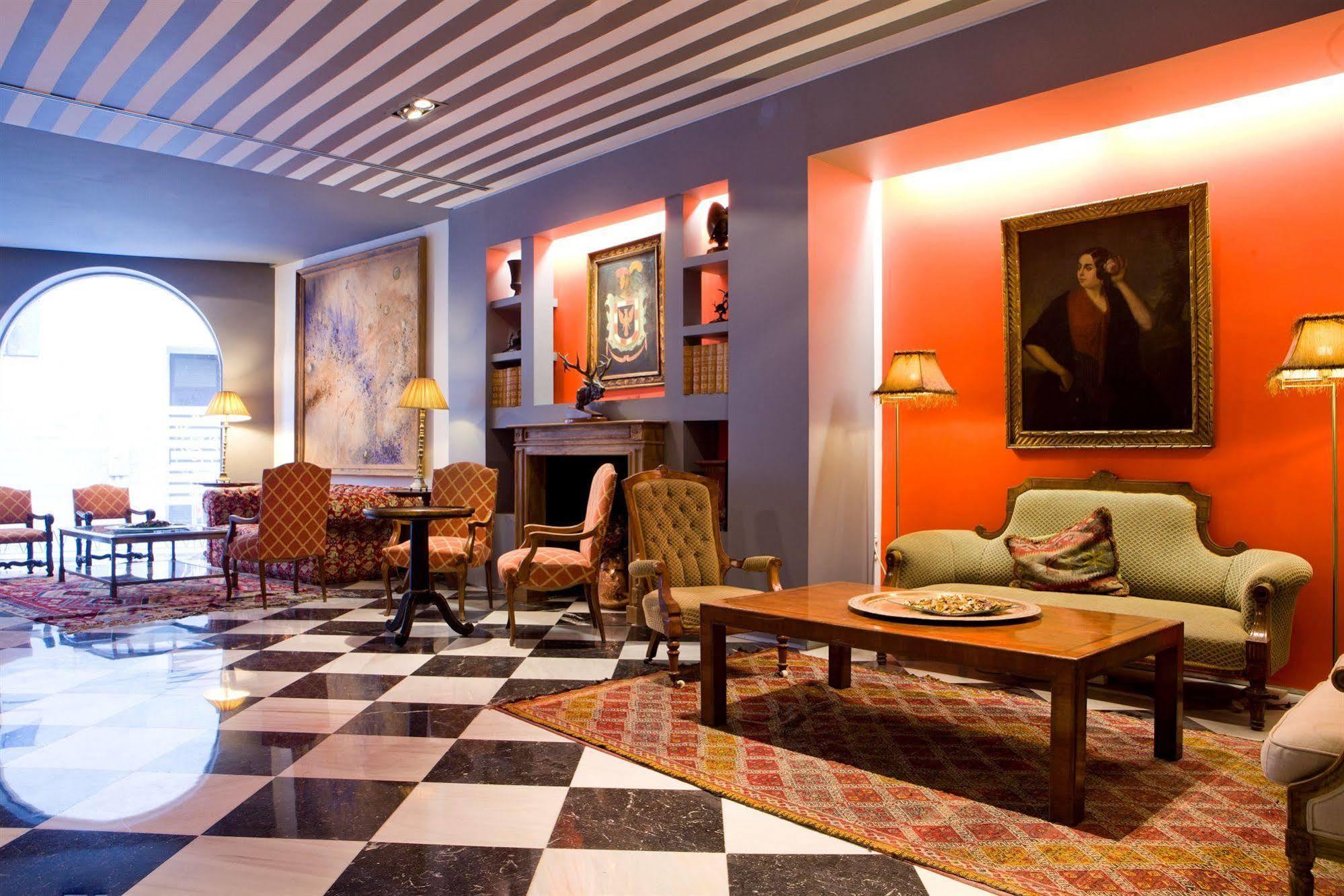 Hotel Doña María