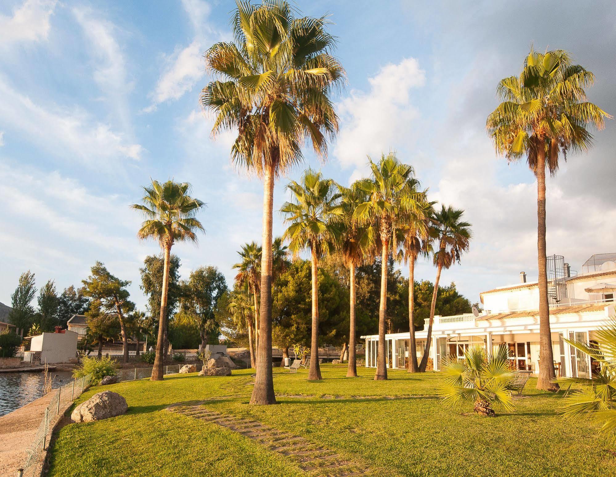 Apartahotel Universal Elisa 4*