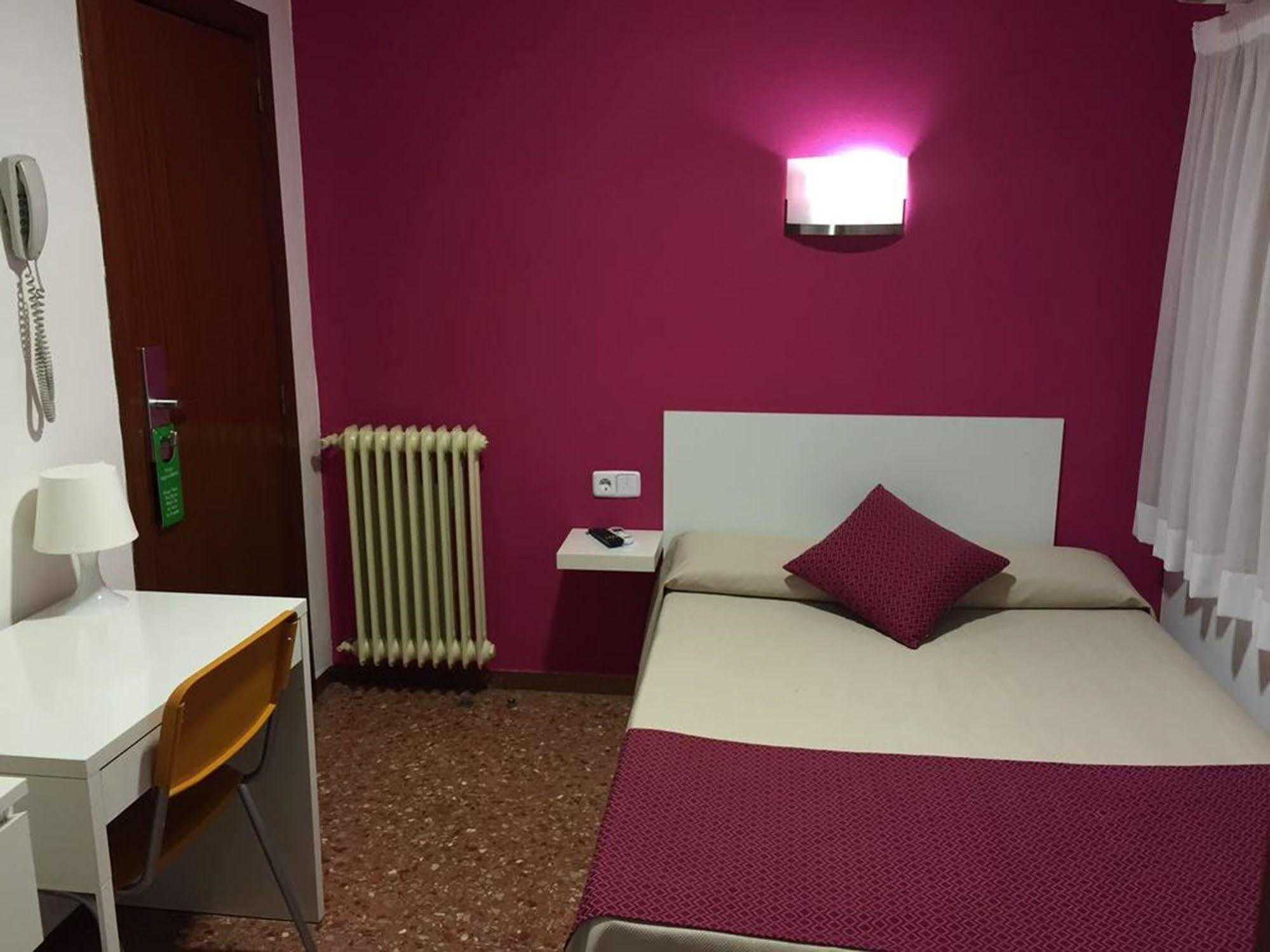 Catalunya Express Hotel 2*