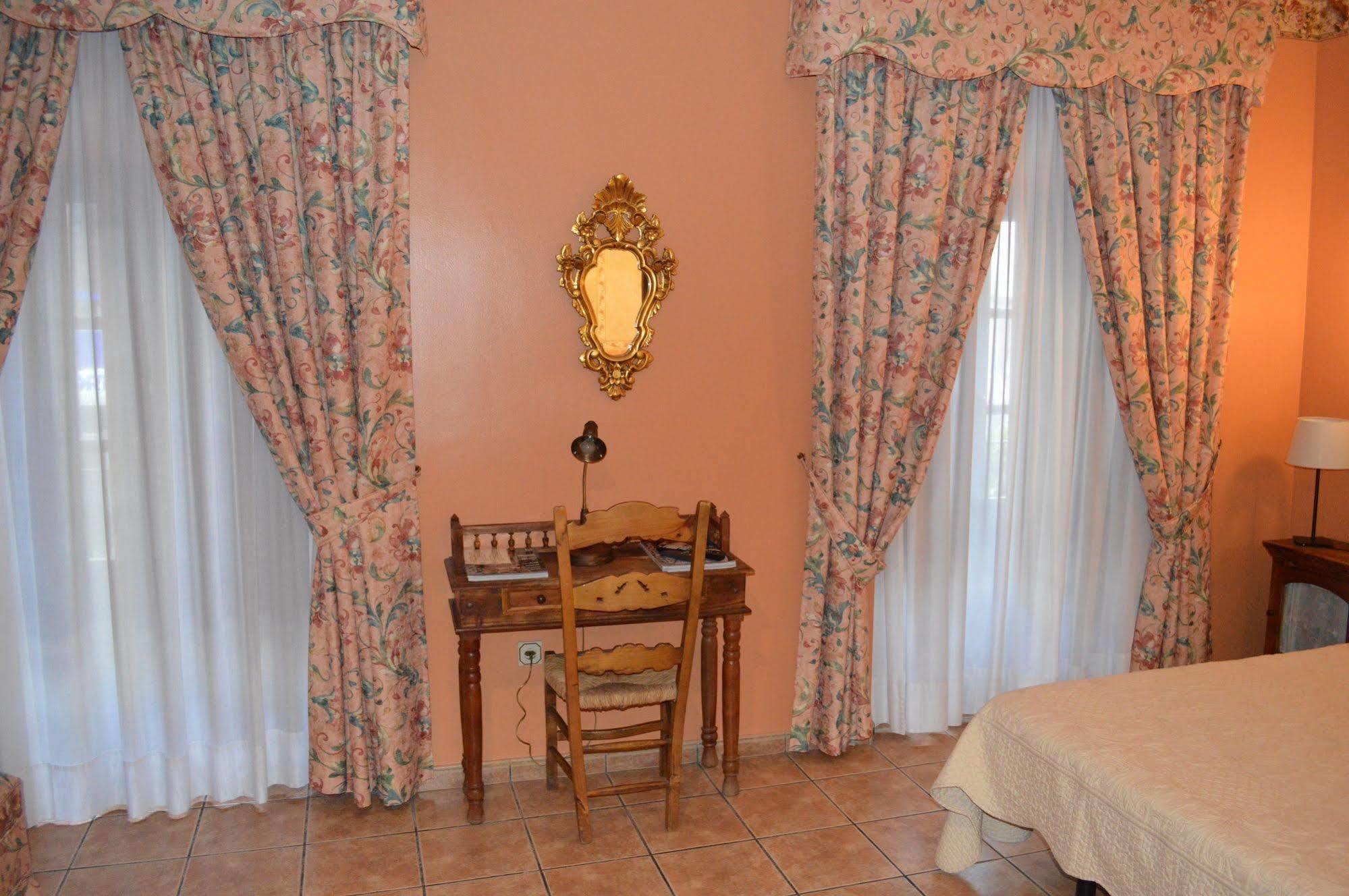 Hotel Don Javier 3*