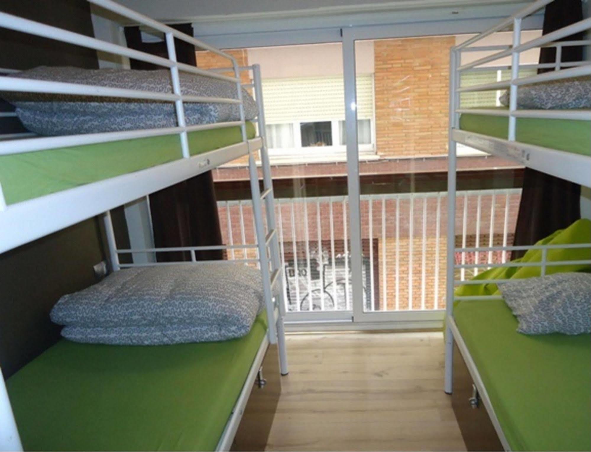 Hostel Gracia *