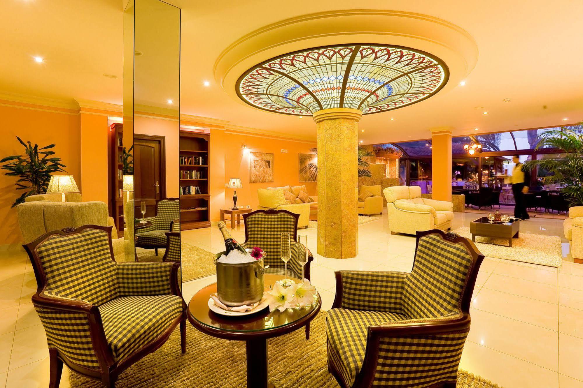 Riu Garoé Hotel 4*