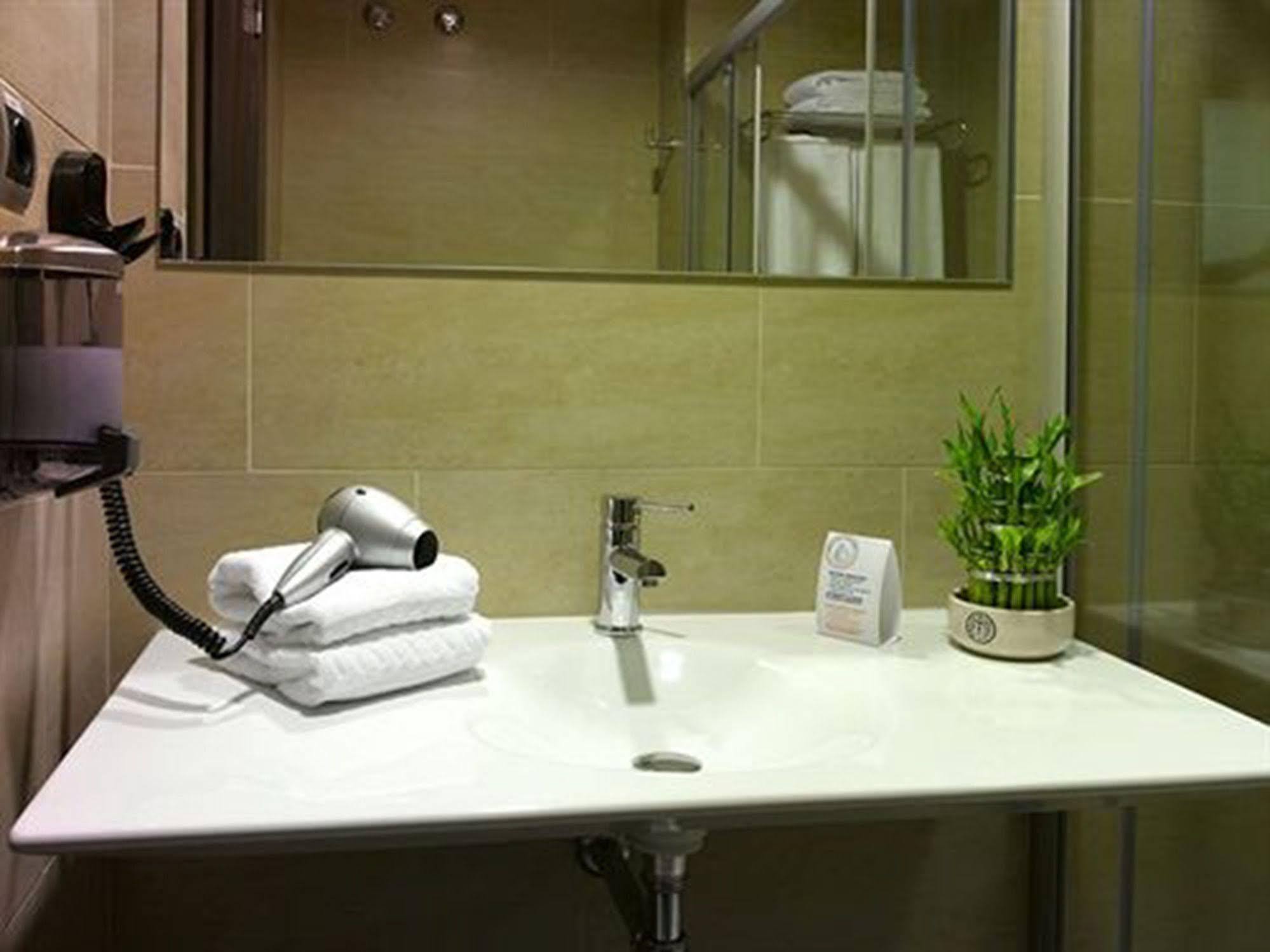 Barcelona Hotel