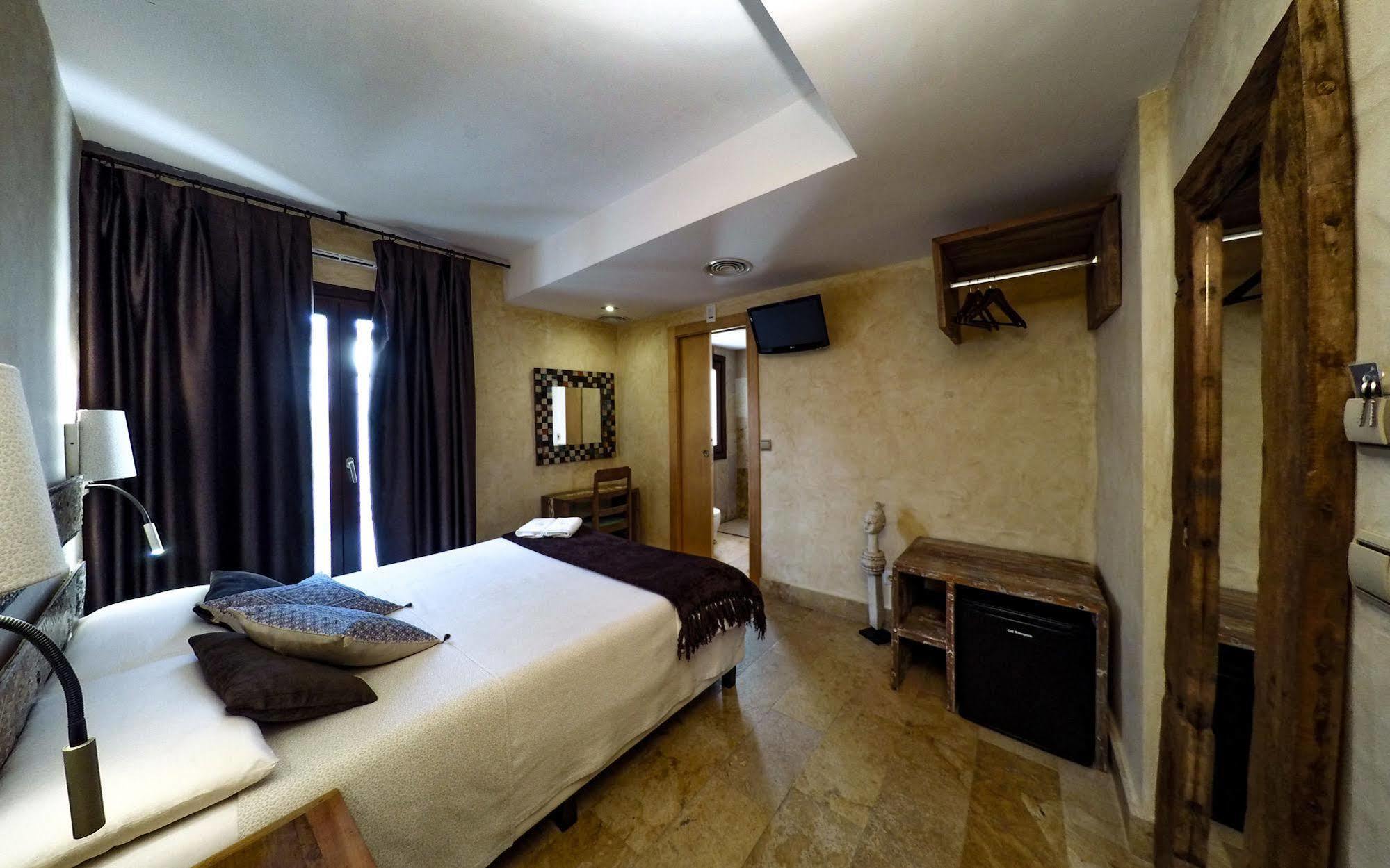 Room Tarifa Hostal *