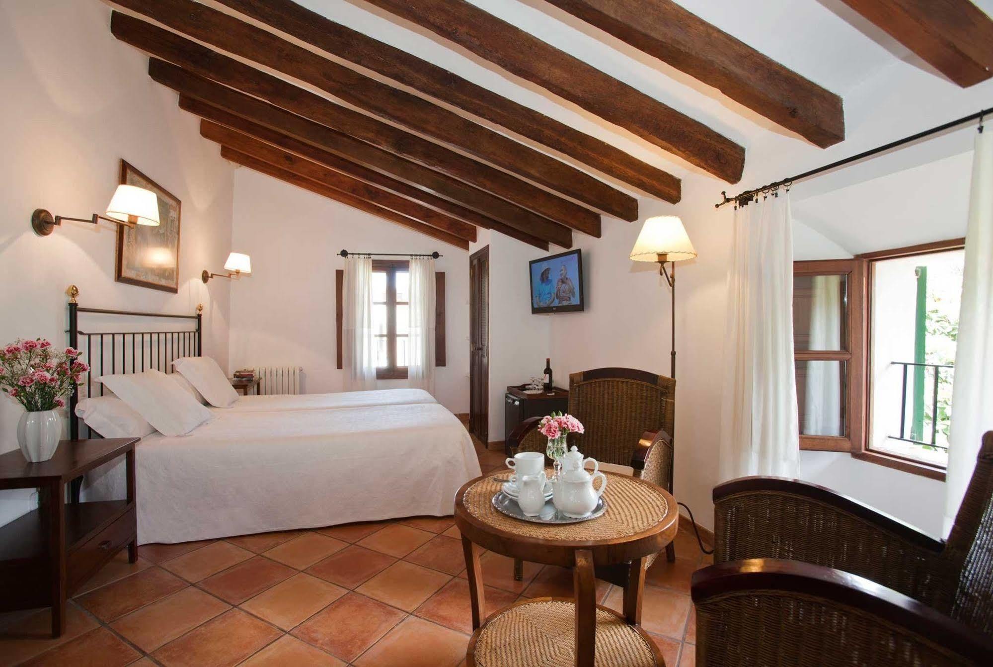Turismo De Interior S'ardeviu 3* Sóller