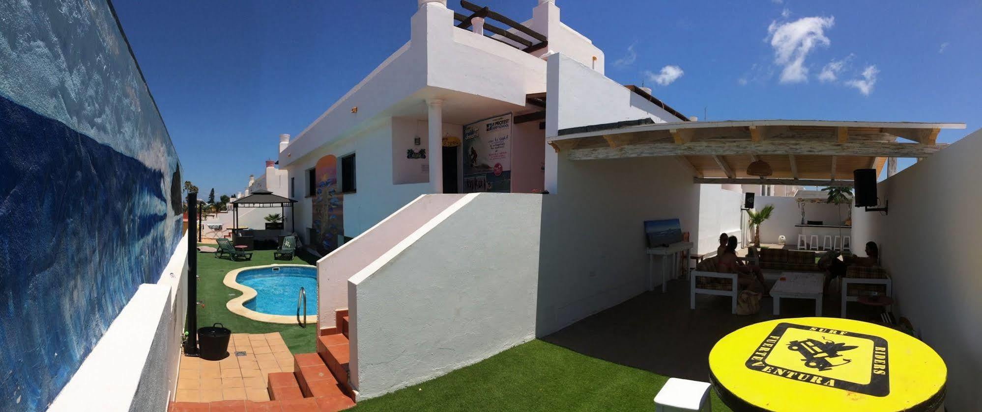Guest house Surf Riders Fuerteventura 2*