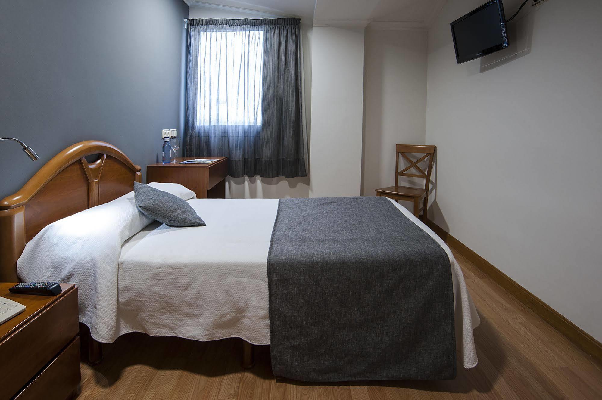 Hostal Iraipe Izaga *