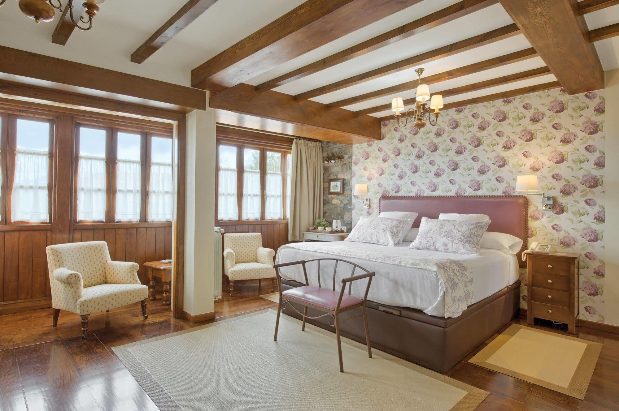 Casa Rural Llugaron I Country house