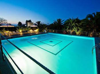 Predio Son Serra 4*