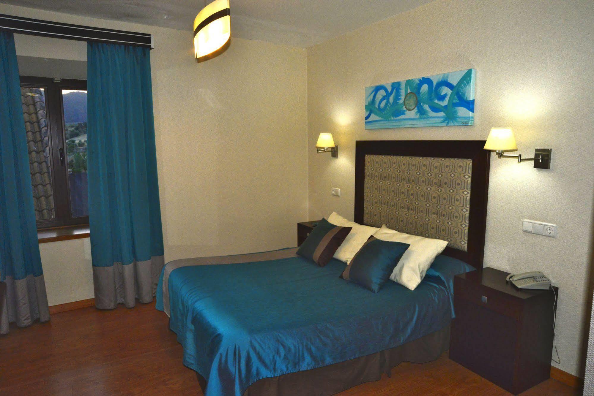 Hotel Hotel & Spa Plaza Arriate 3*