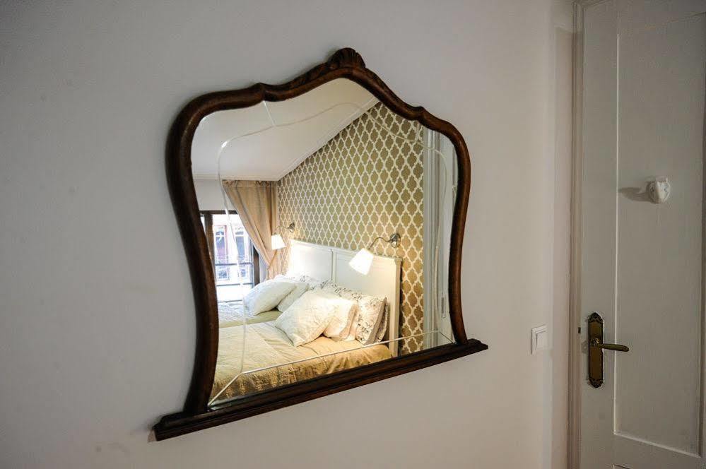Apartment Heart Of Ii By Clabao