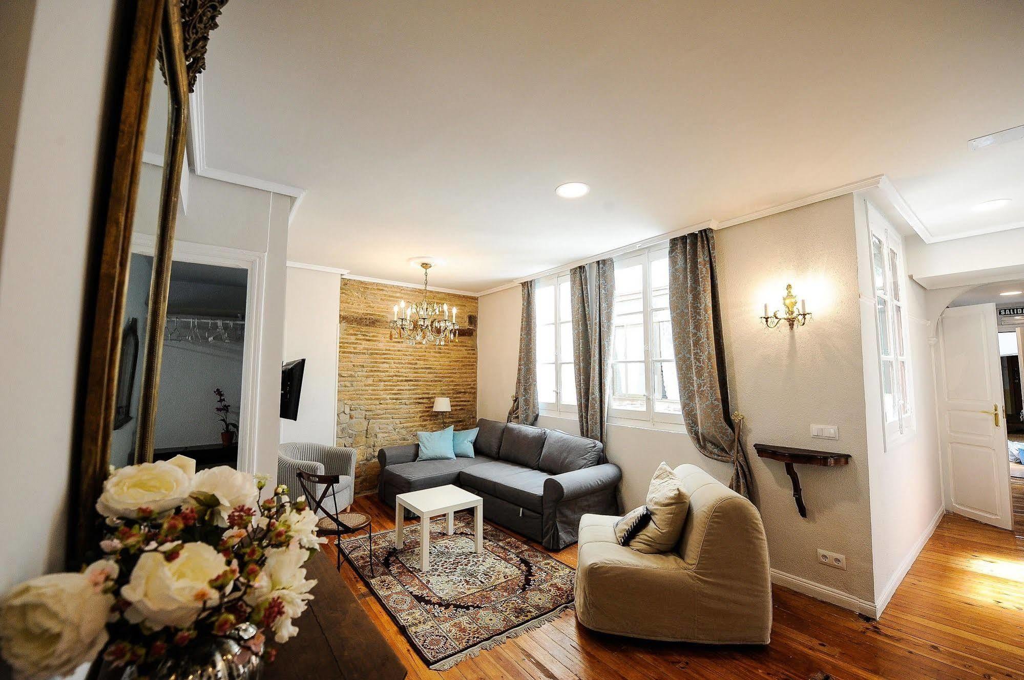 Heart Of Ii By Clabao Apartment Pamplona