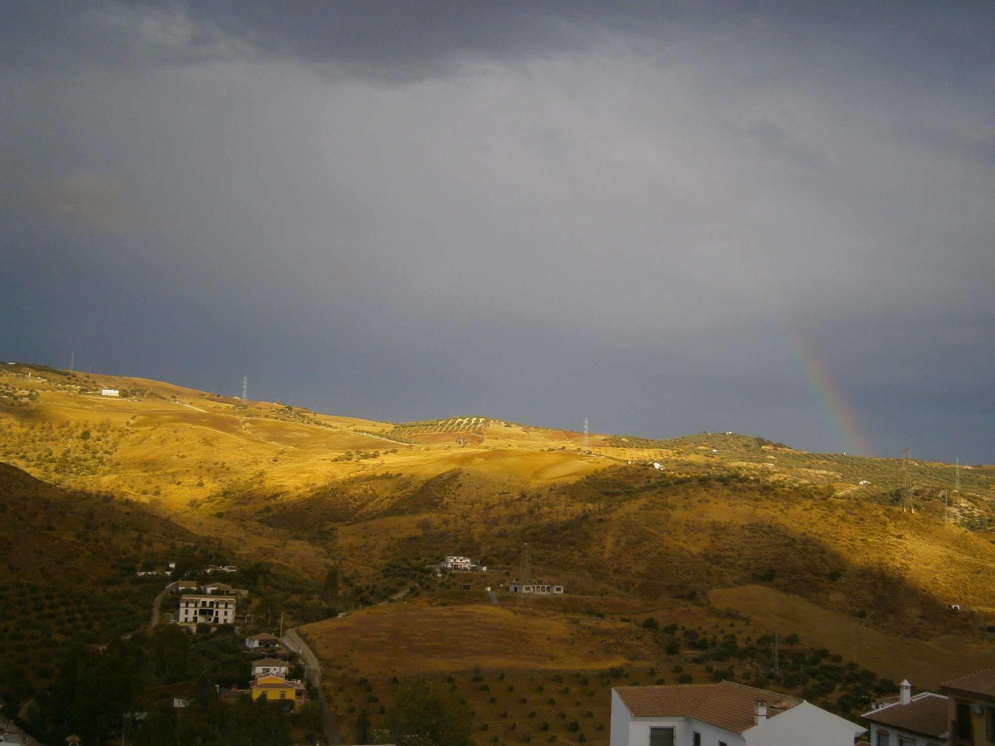 Vista A La Sierra Pensión Valle de Abdalajís