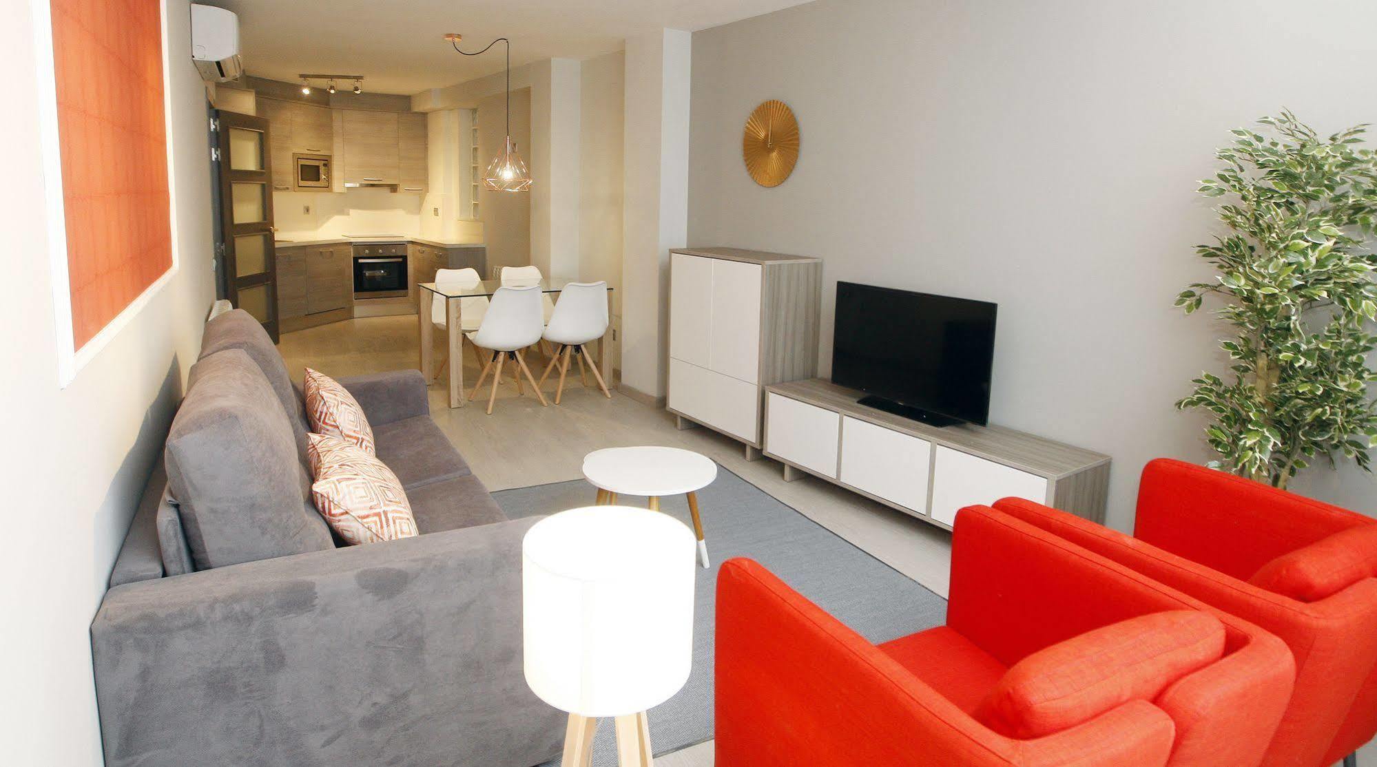 Real Apartment *
