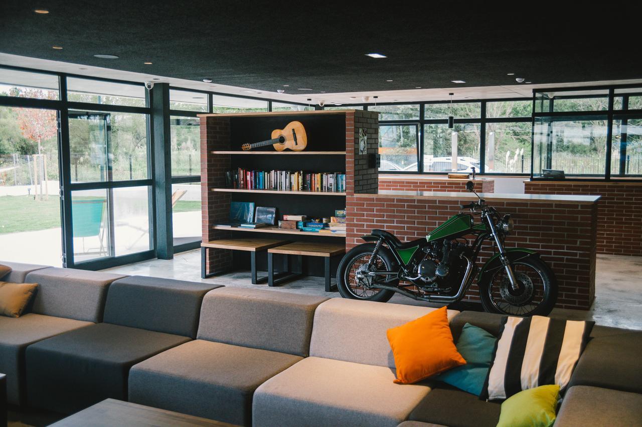 Plea House * Loredo