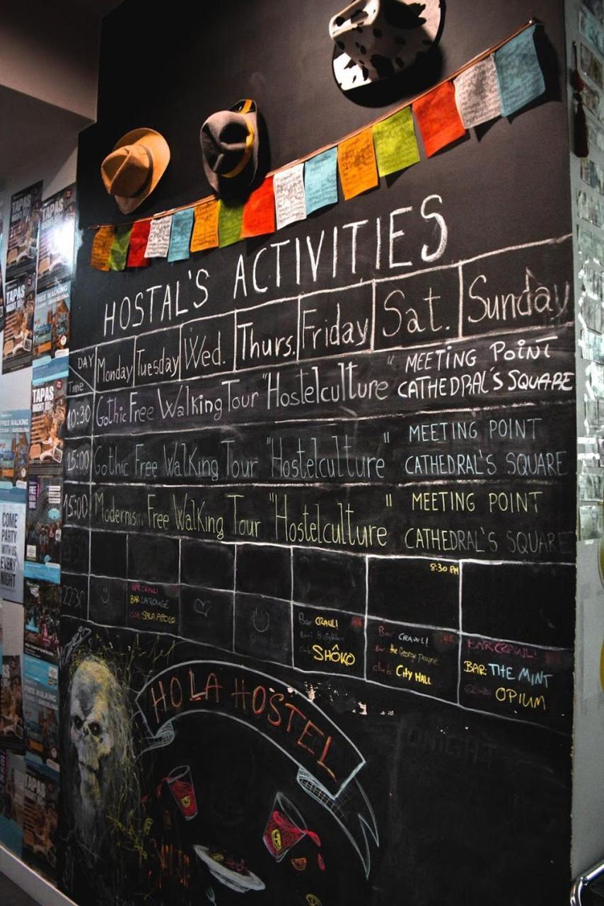 Hola Eixample Hostel *