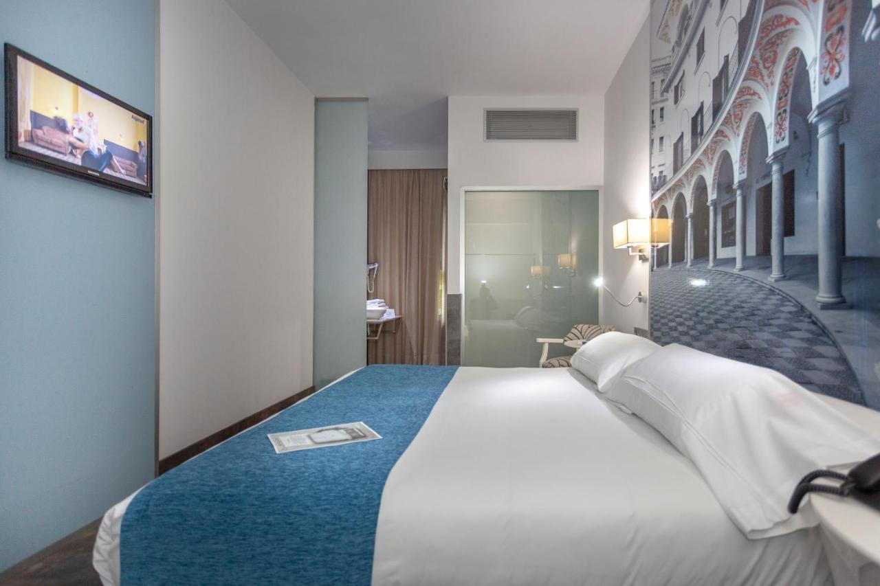 Aacr Monteolivos Hotel 3*