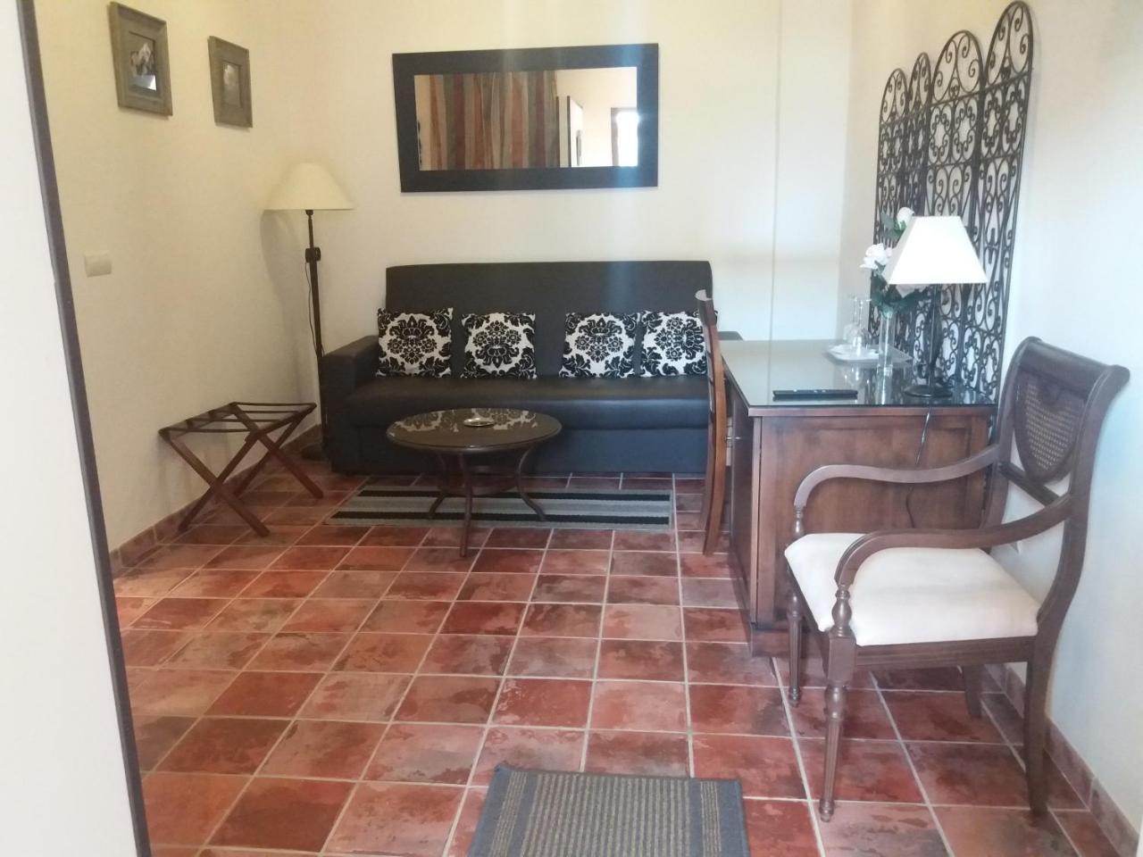 Hotel Cortijo Los Naranjos De San Juan 4*