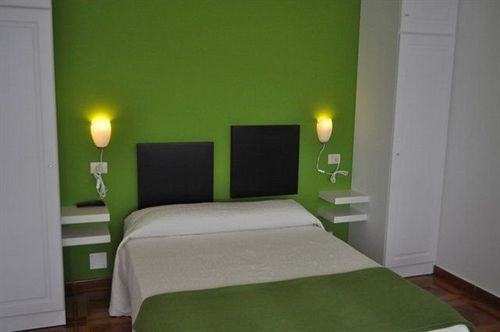 Hotel Playa De Quenxe