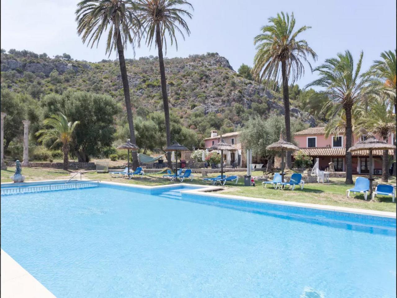Apartment Puerto De Pollensa Villa: Mountain Retreat Near *