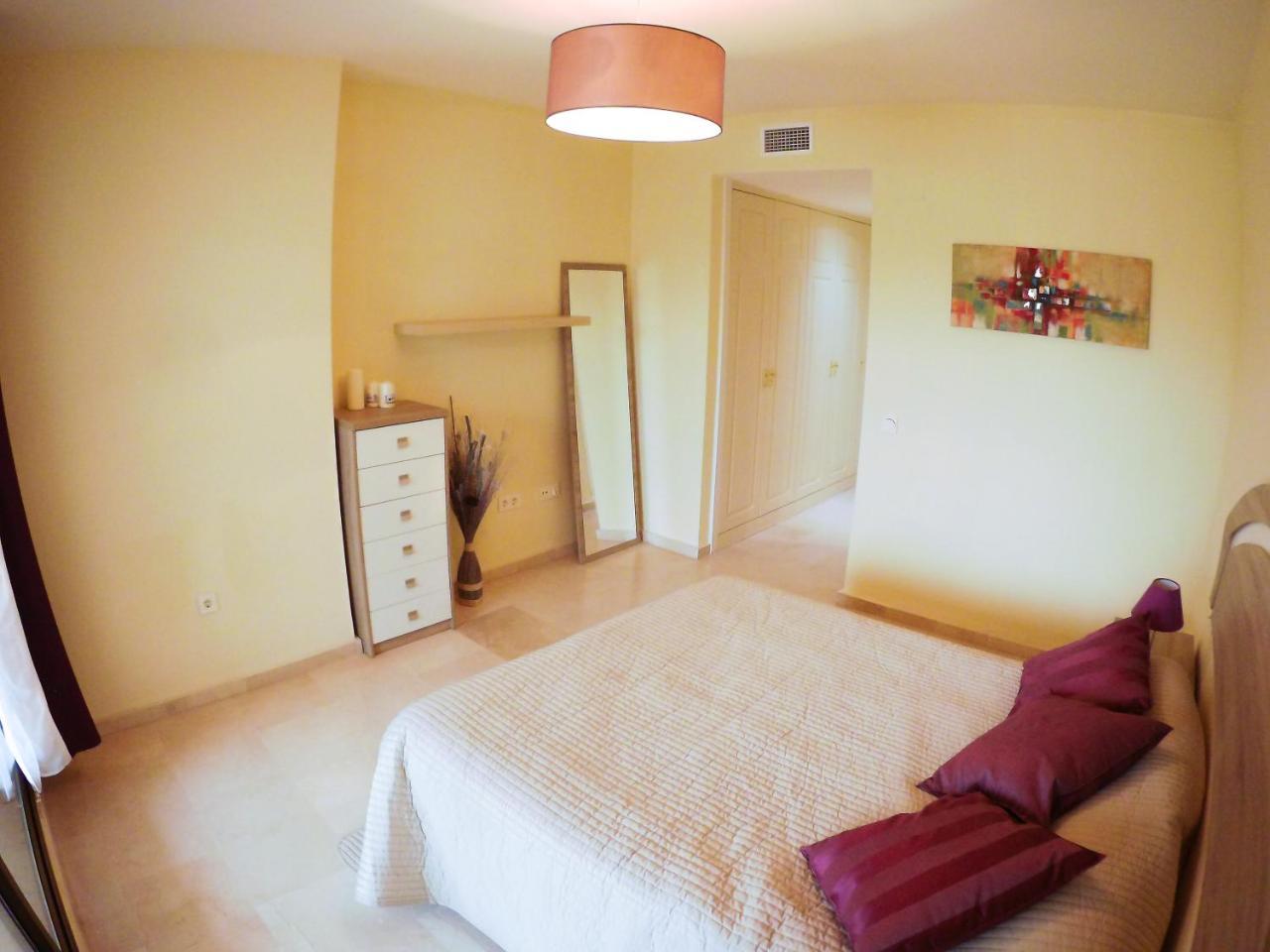 Urb. Village Apartamento *