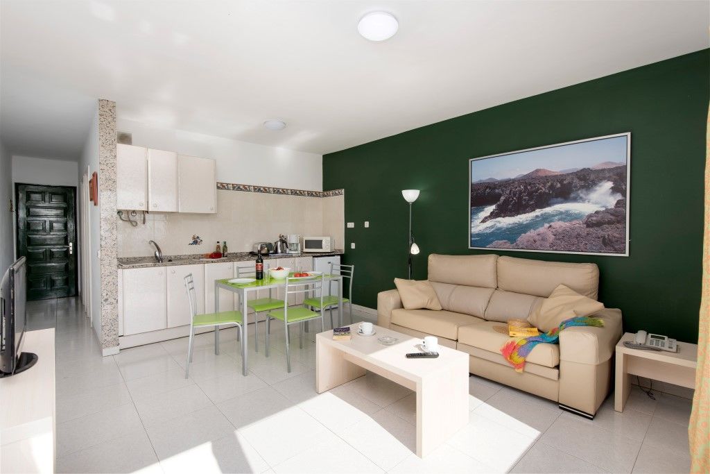 Apartahotel Rocas Blancas 2*