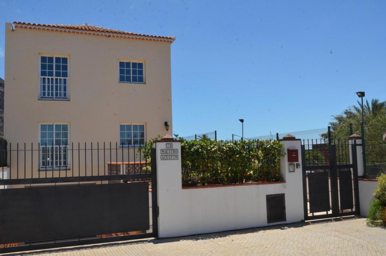 Casa Maestro Agustin Nº 1 *