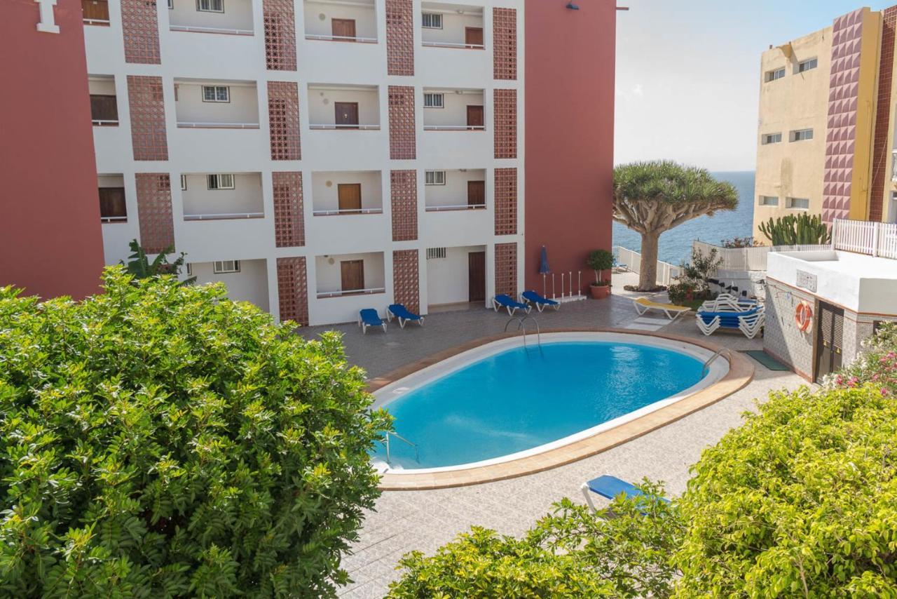 Apartment With Sea View And Pool *