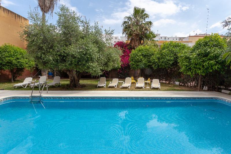 Aacr Monteolivos Hotel Sevilla