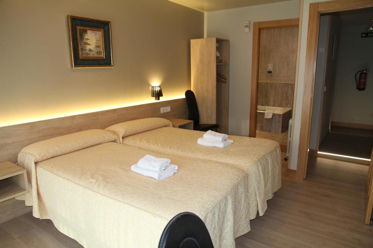 Acella 5*