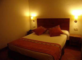 Vilagaros Aparthotel Garos