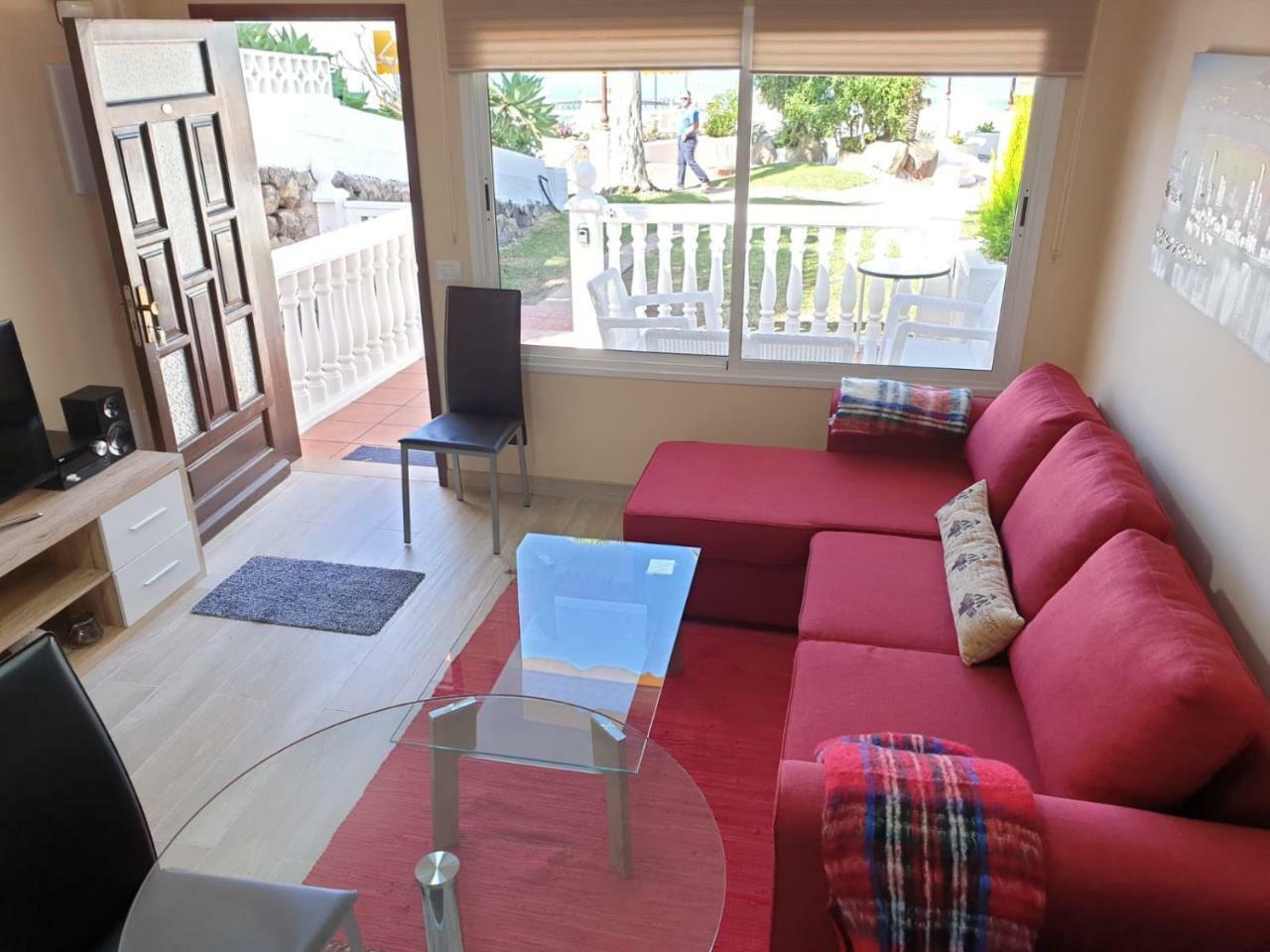 Cosy Well Located With Swimming Pool Tenerife Apartment