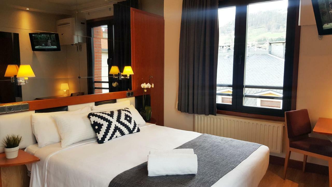 Oria Hotel *
