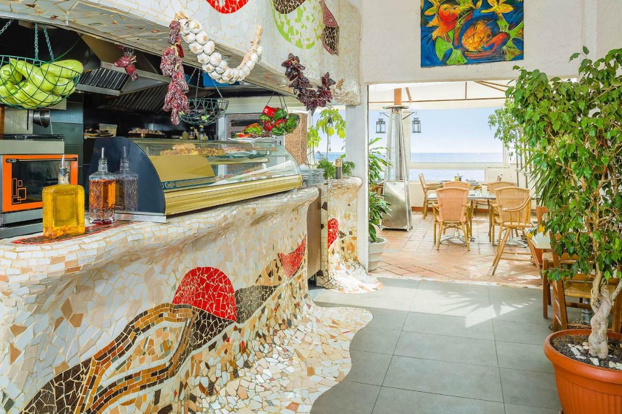 Summerland Apartment *