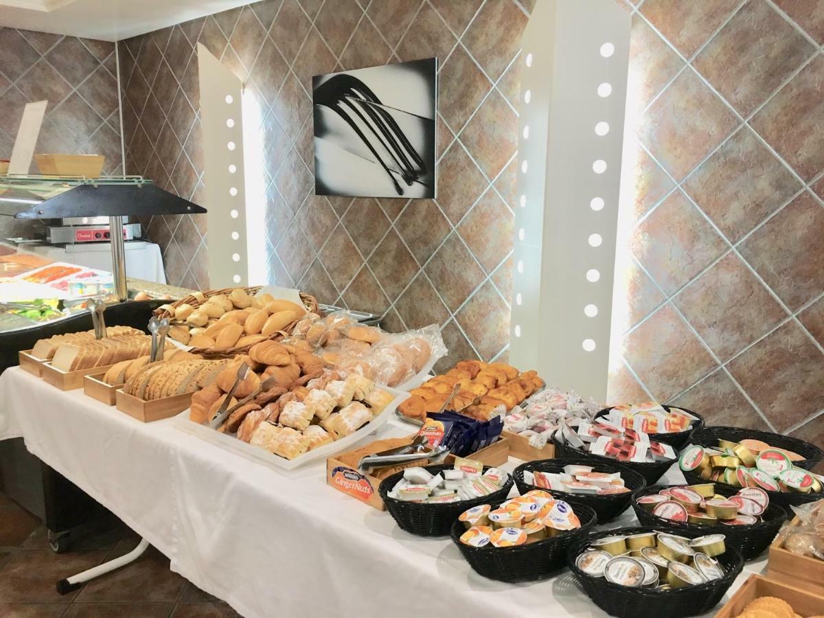 Hotel De Laredo 3*