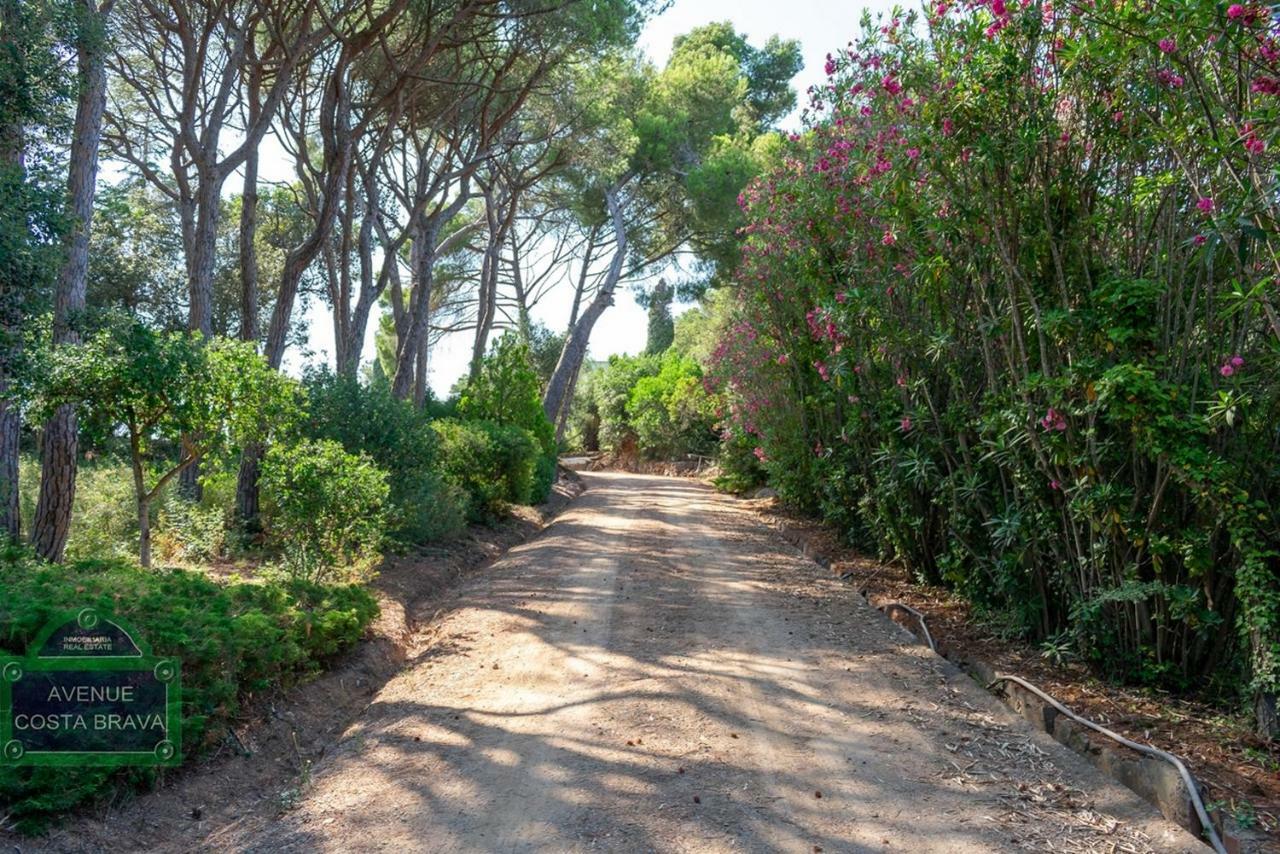 Cala Castell Suites Guest house
