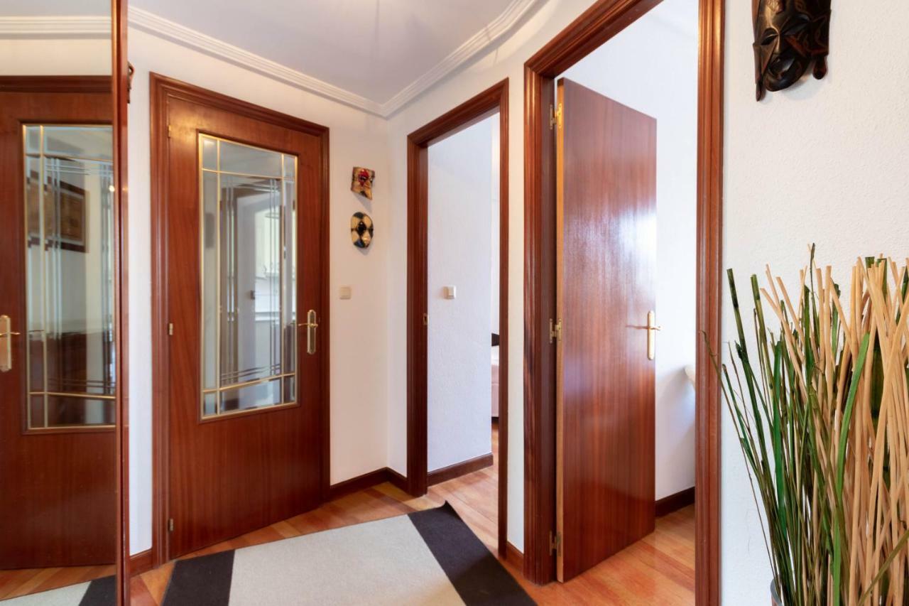 With Parking By Aston Apartamento Urduliz
