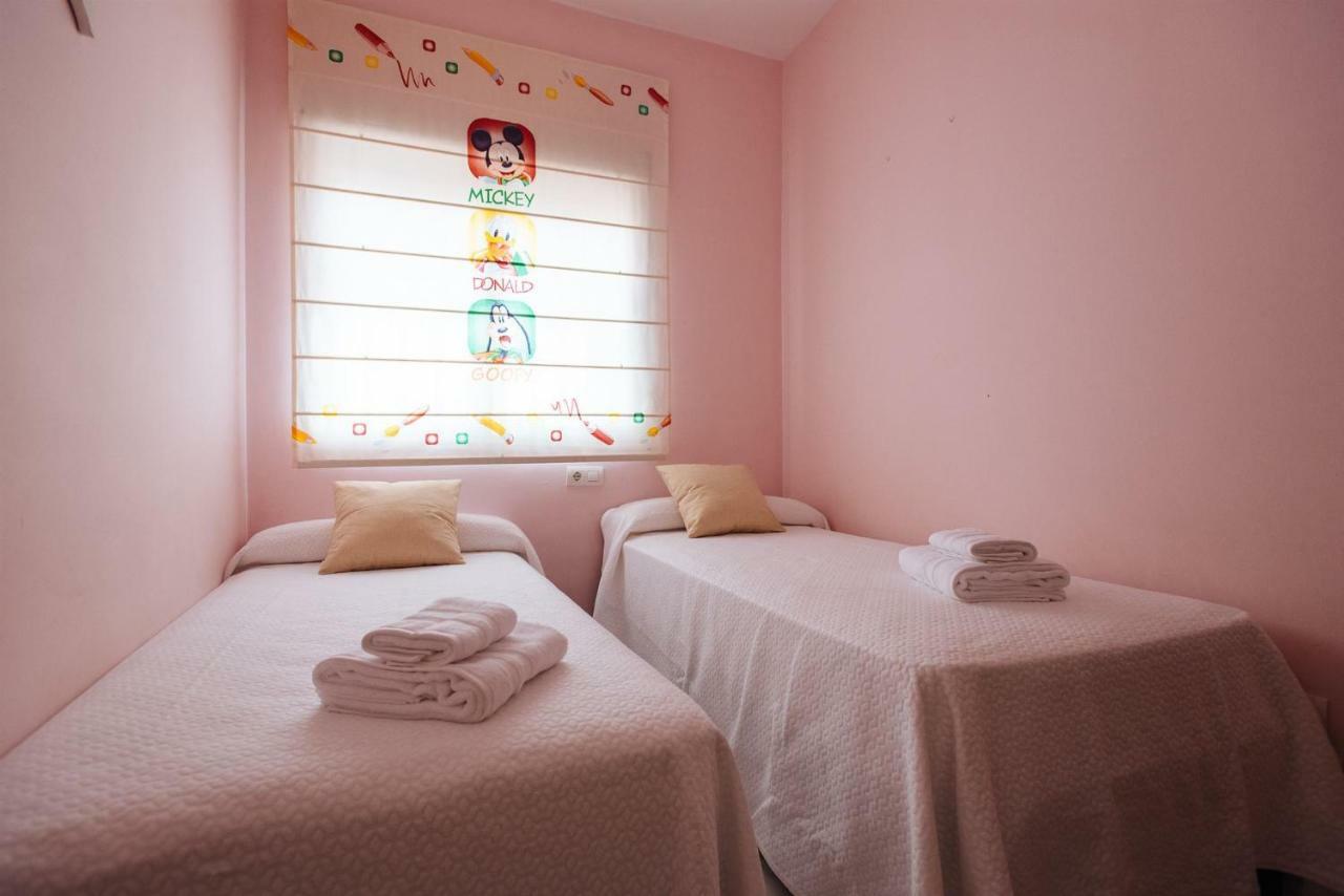 Playa Del Cantil, 3 Bedrooms&2 Free Parking Apartamento