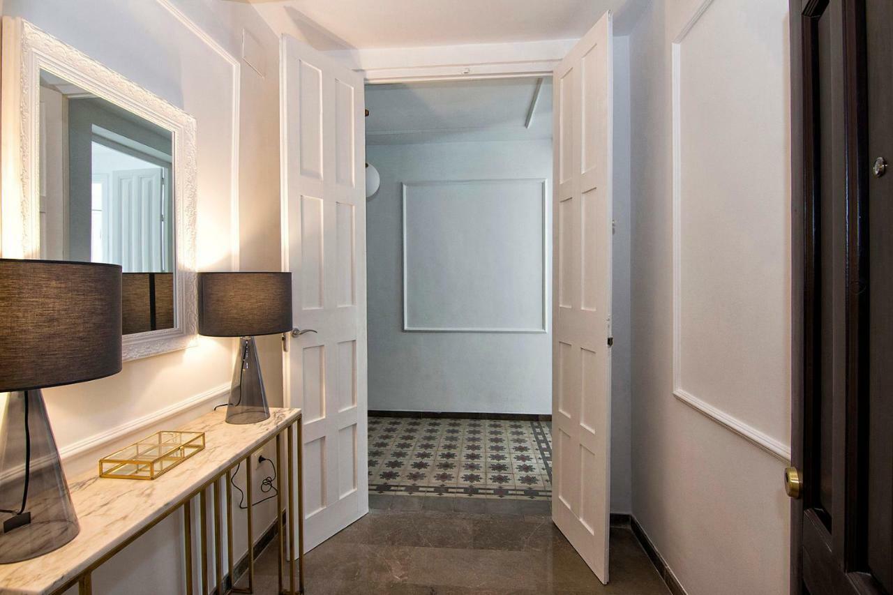 Gran Via Luxury 3br Apartment *