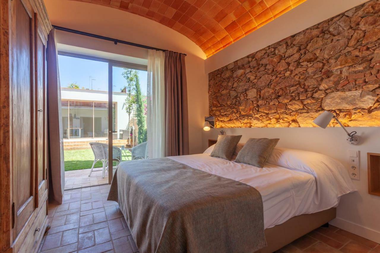 Liret Hotel
